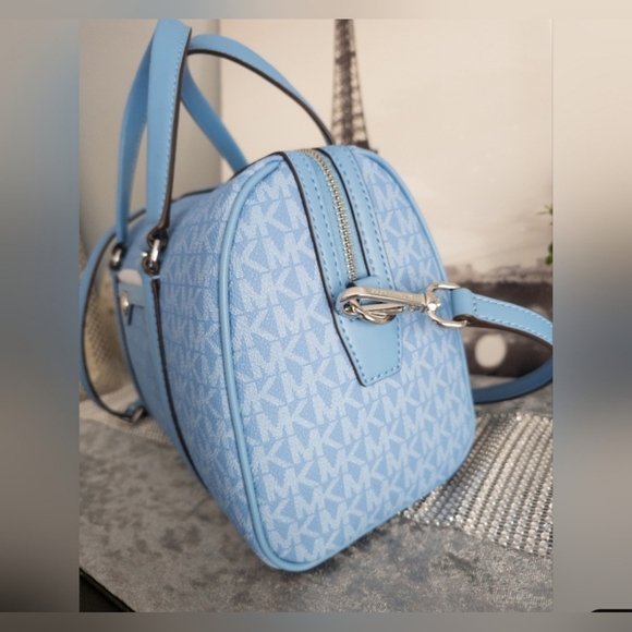 Michael Kors NWT Medium Duffle Satchel - Picture 3 of 8